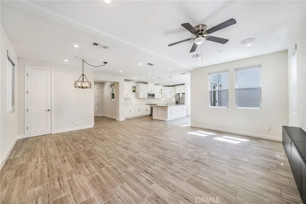 2573 Elden Ave #B Costa Mesa, CA 92627