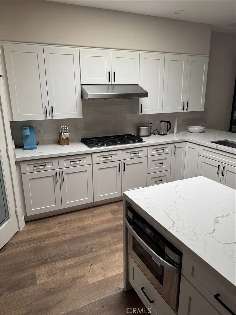 2600 Newport Blv #310 Newport Beach, CA 92663