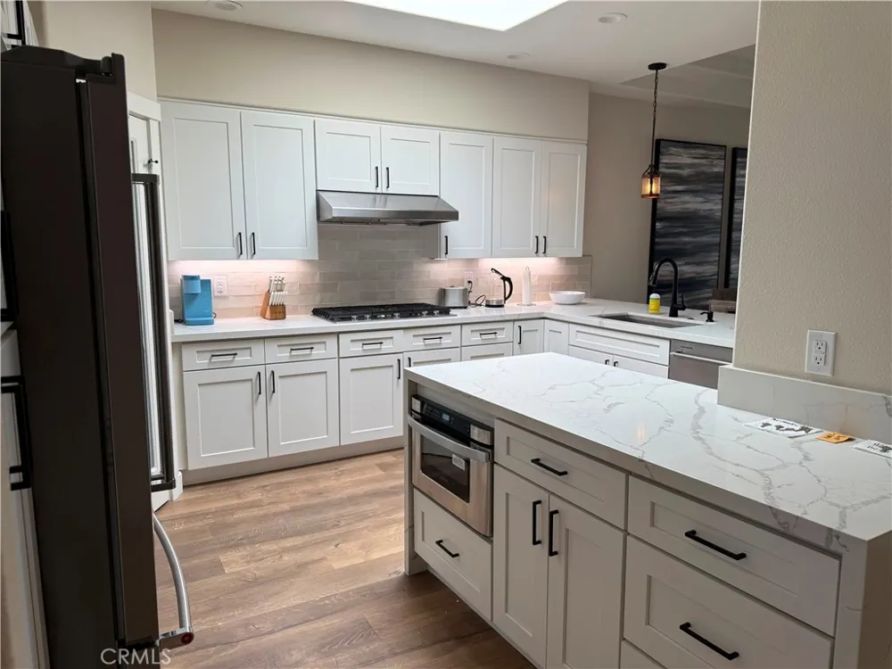 2600 Newport Blv #310 Newport Beach, CA 92663