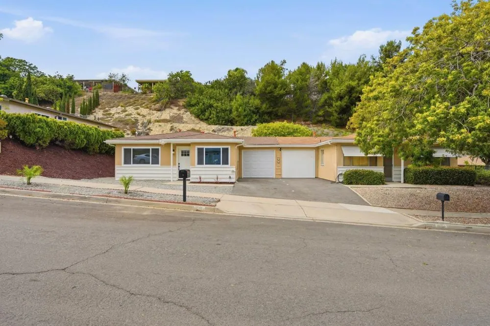 3746 Gail Dr Oceanside, CA 92056