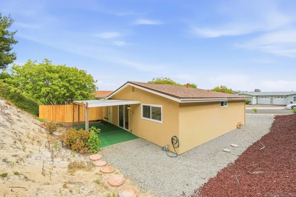 3746 Gail Dr Oceanside, CA 92056