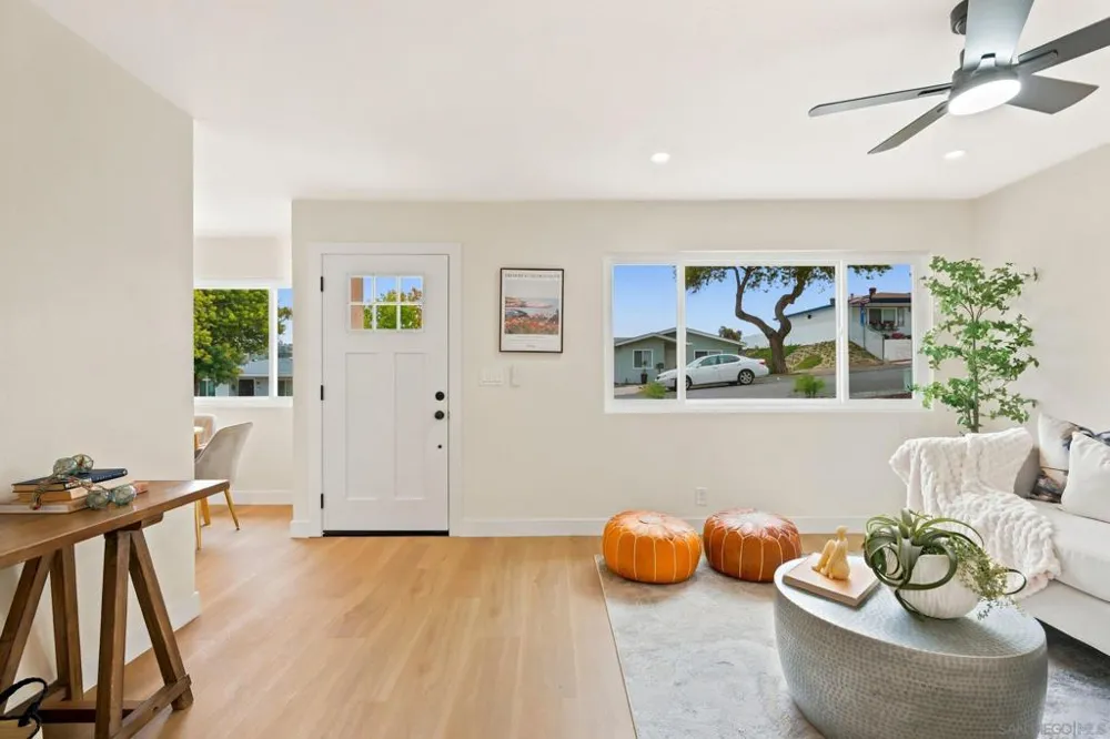 3746 Gail Dr Oceanside, CA 92056