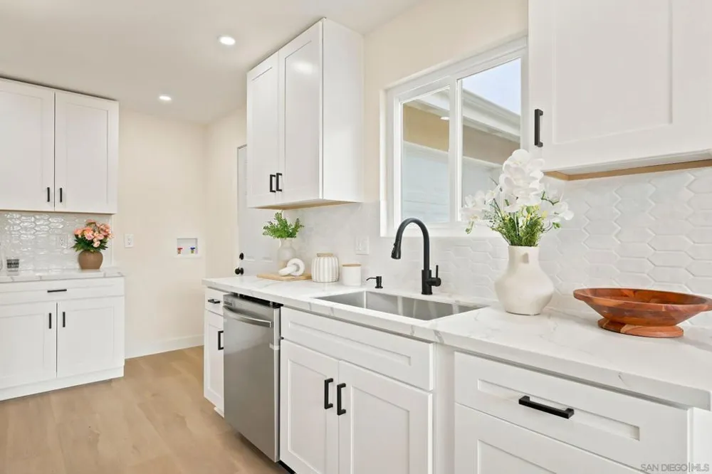 3746 Gail Dr Oceanside, CA 92056