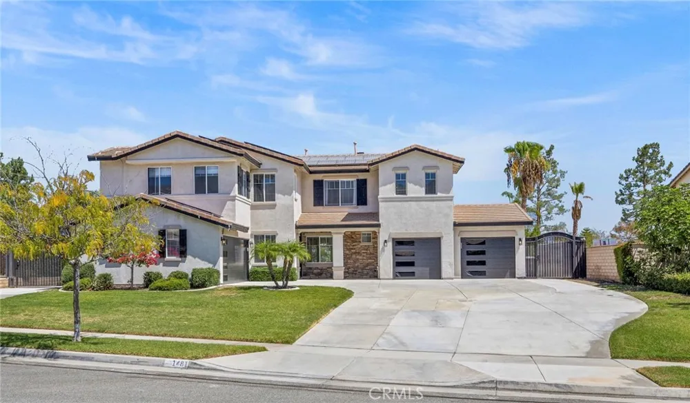1481 Sunshine Circle Corona, CA 92881