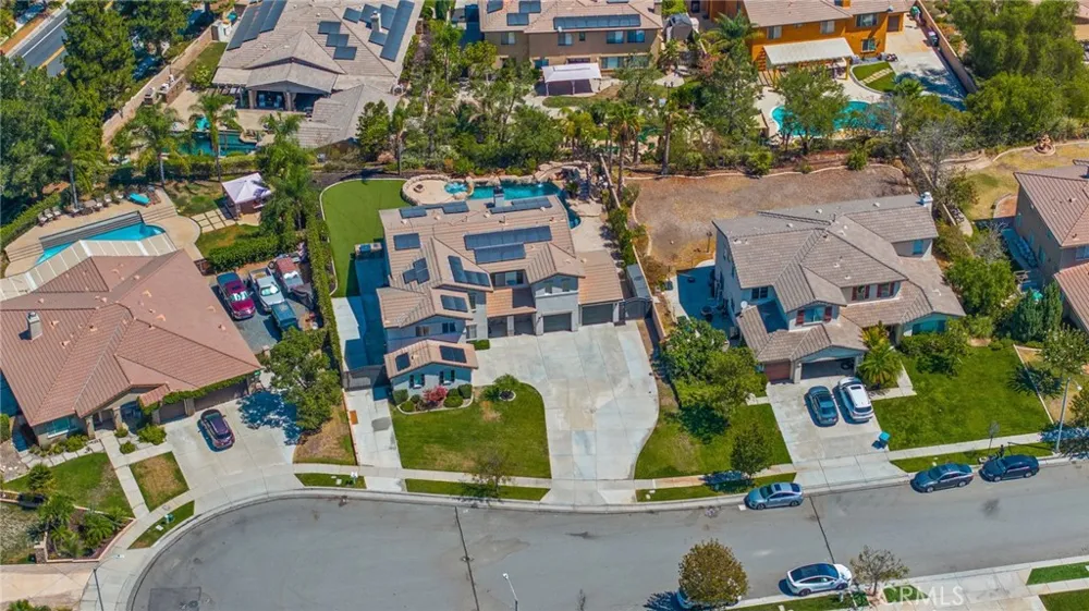 1481 Sunshine Circle Corona, CA 92881