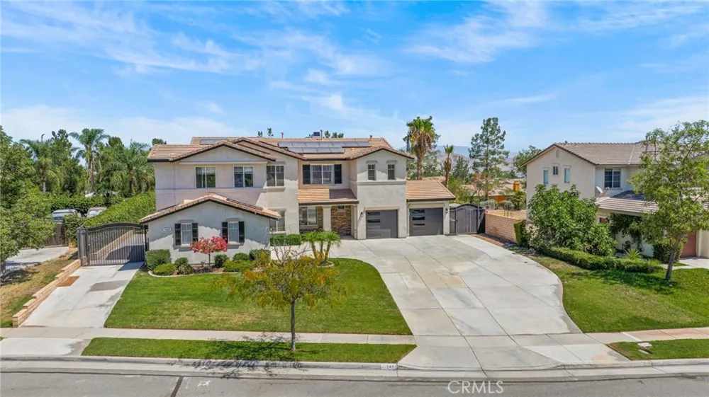 1481 Sunshine Circle Corona, CA 92881