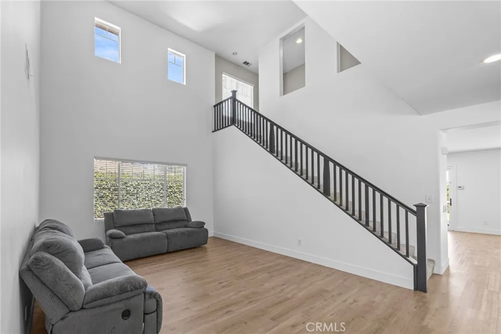 1481 Sunshine Circle Corona, CA 92881