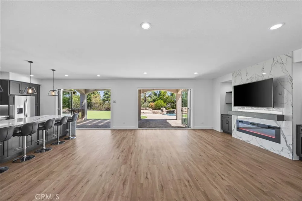 1481 Sunshine Circle Corona, CA 92881