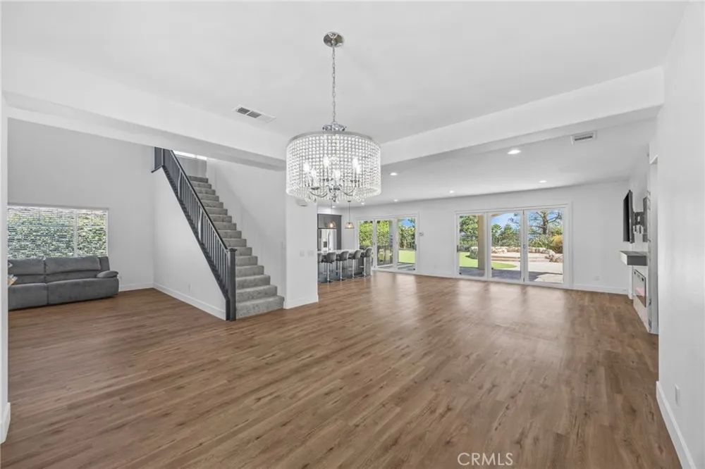 1481 Sunshine Circle Corona, CA 92881