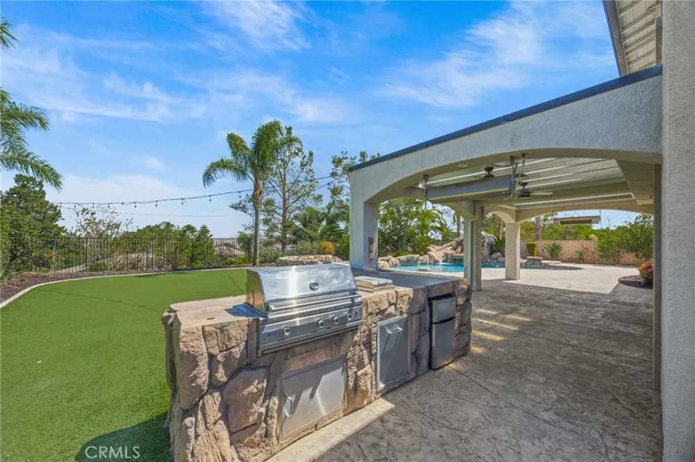 1481 Sunshine Circle Corona, CA 92881