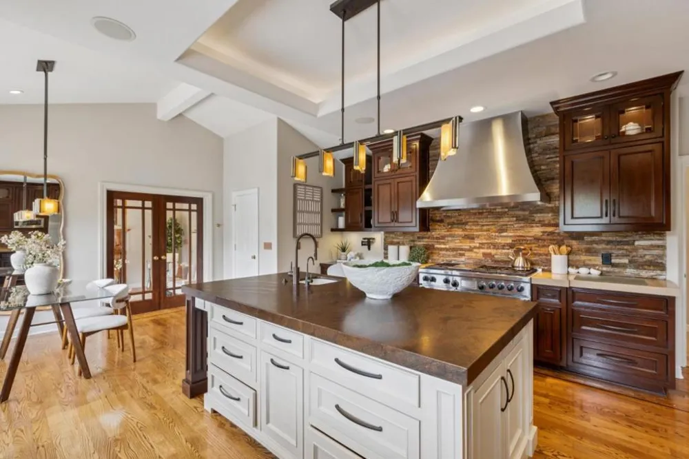14950 Gypsy Hill Road Saratoga, CA 95070