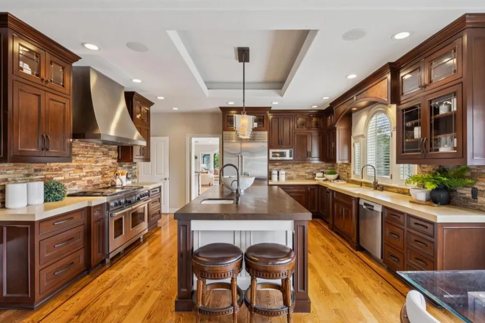 14950 Gypsy Hill Road Saratoga, CA 95070