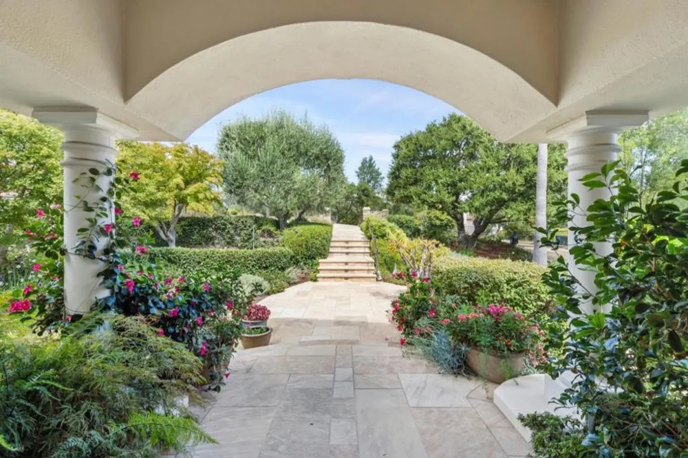 14950 Gypsy Hill Road Saratoga, CA 95070