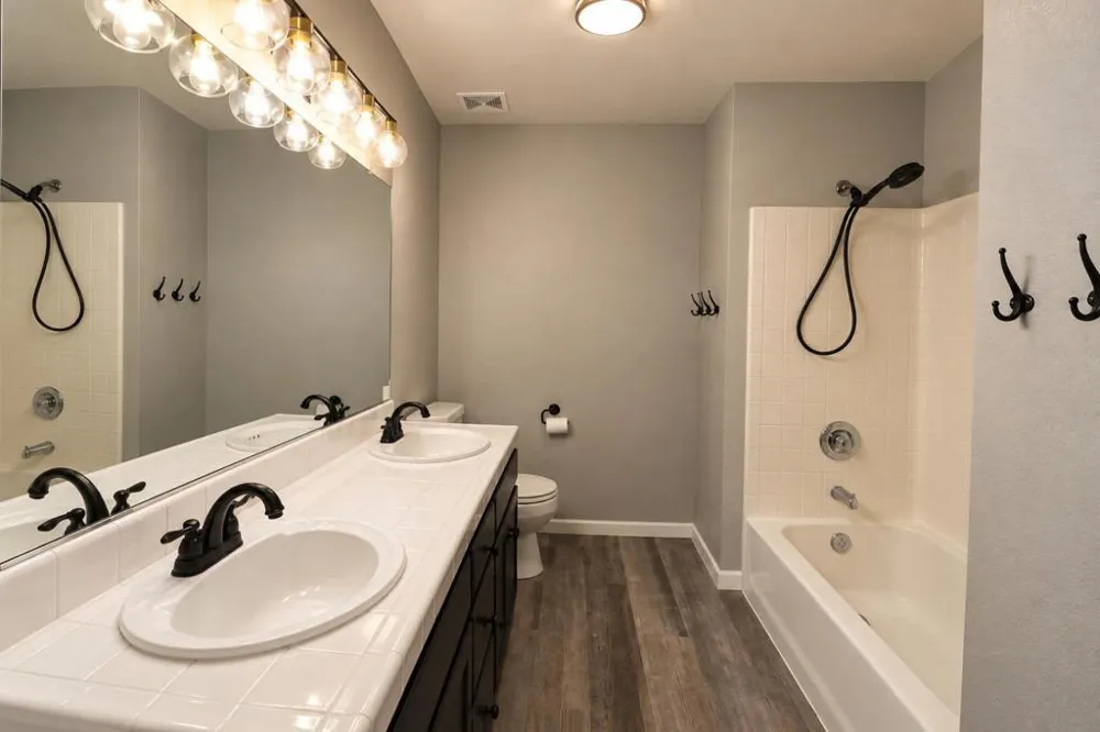 1940 Ponderosa Court Hollister, CA 95023
