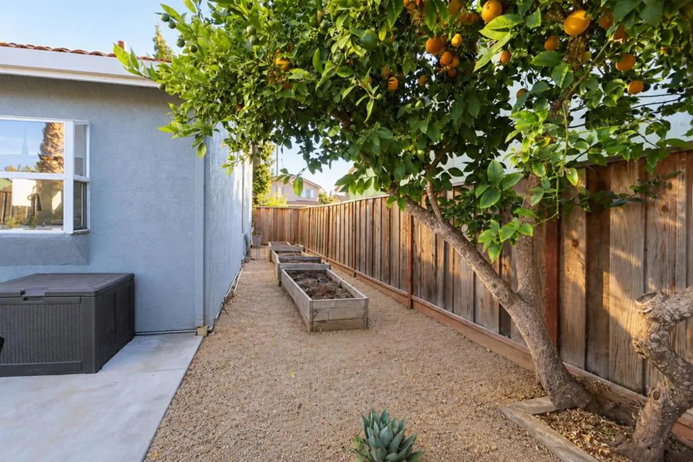 1940 Ponderosa Court Hollister, CA 95023