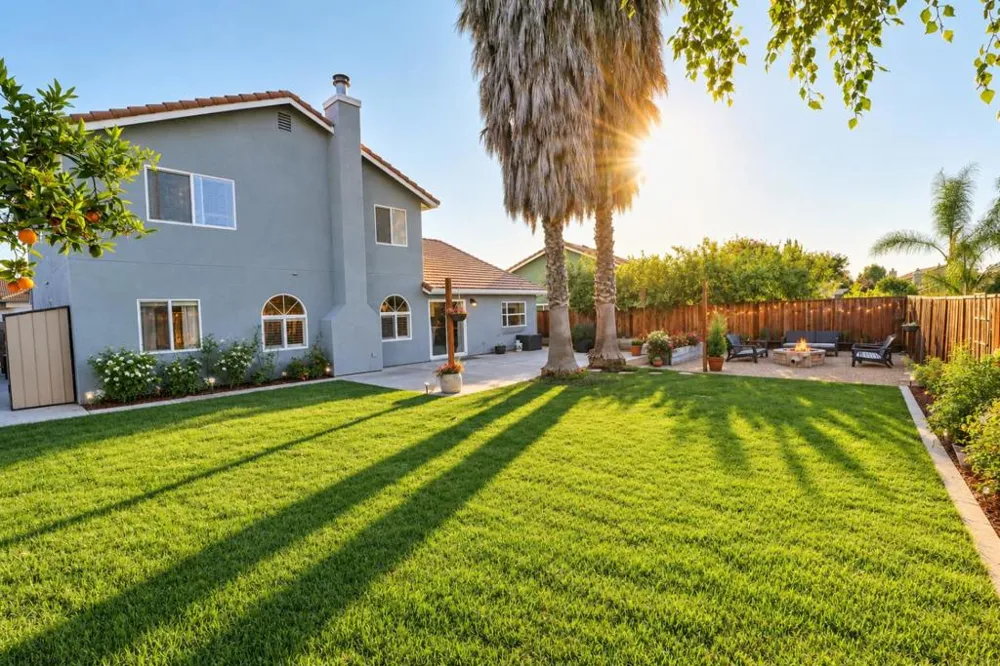 1940 Ponderosa Court Hollister, CA 95023