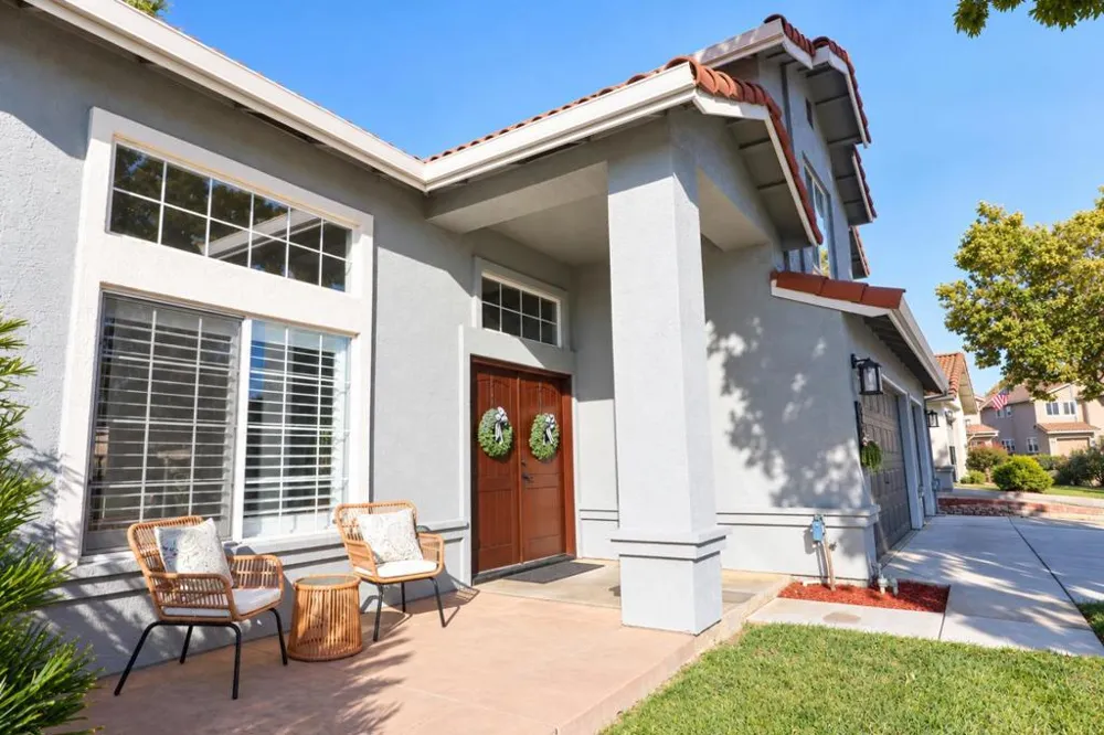 1940 Ponderosa Court Hollister, CA 95023
