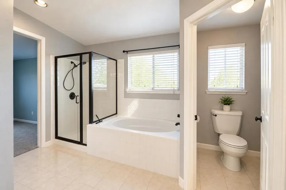 1940 Ponderosa Court Hollister, CA 95023