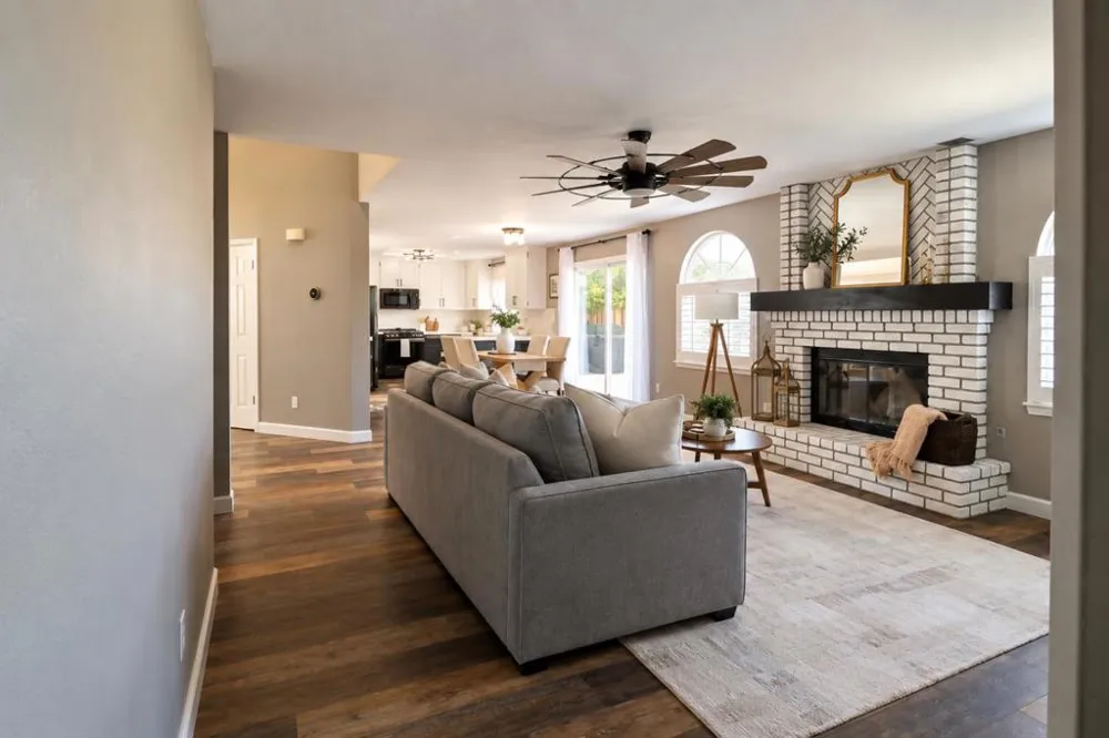 1940 Ponderosa Court Hollister, CA 95023