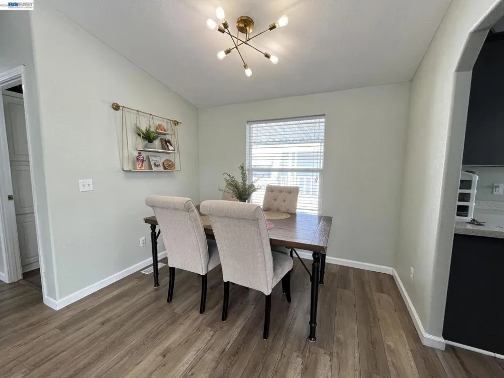 817 Sundial Circle Livermore, CA 94550