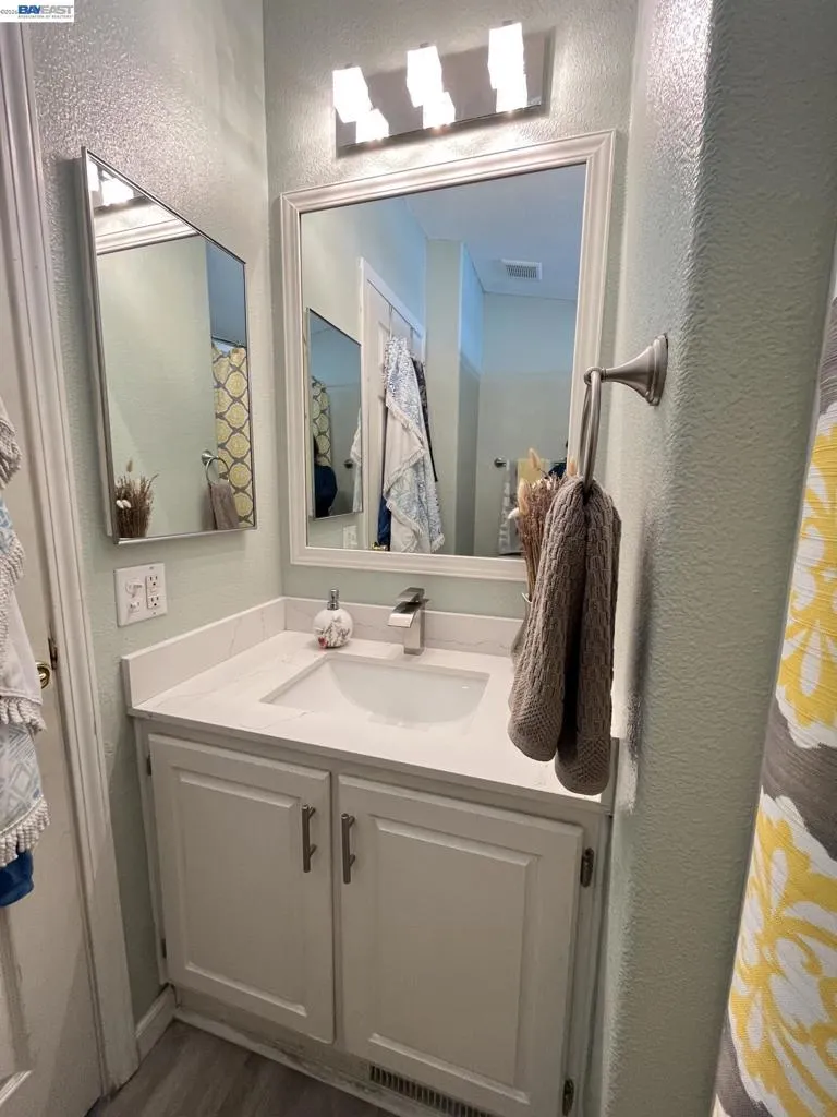 817 Sundial Circle Livermore, CA 94550