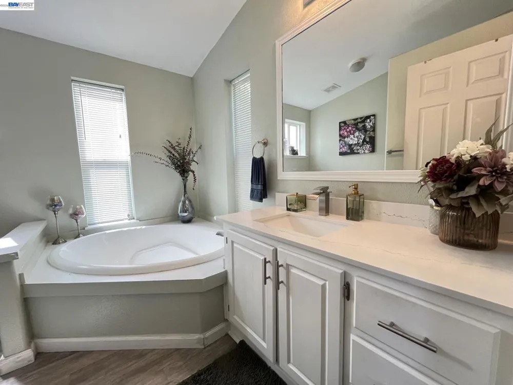 817 Sundial Circle Livermore, CA 94550