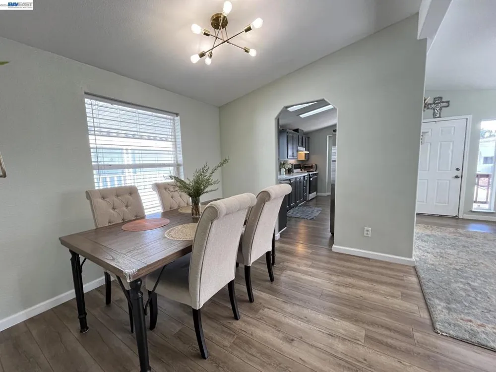 817 Sundial Circle Livermore, CA 94550