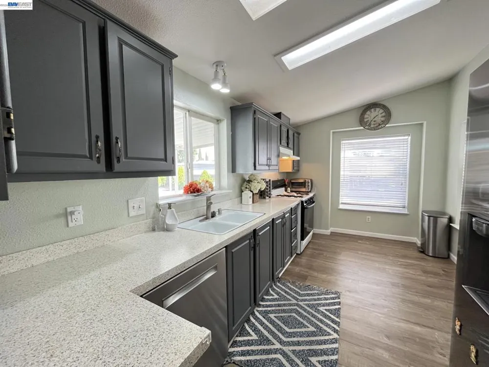 817 Sundial Circle Livermore, CA 94550