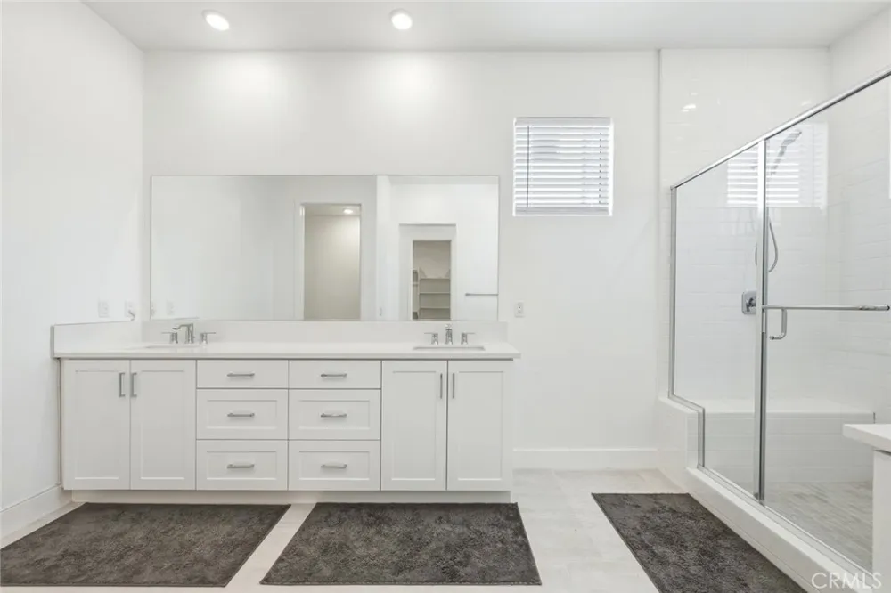 426 Treble Irvine, CA 92618