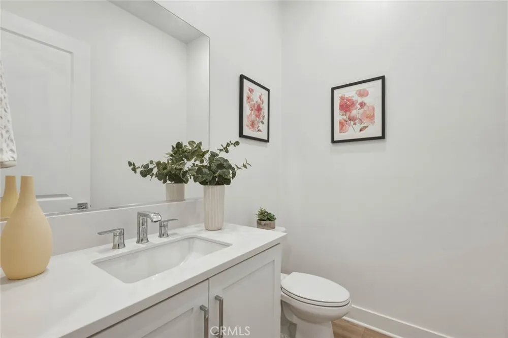 426 Treble Irvine, CA 92618