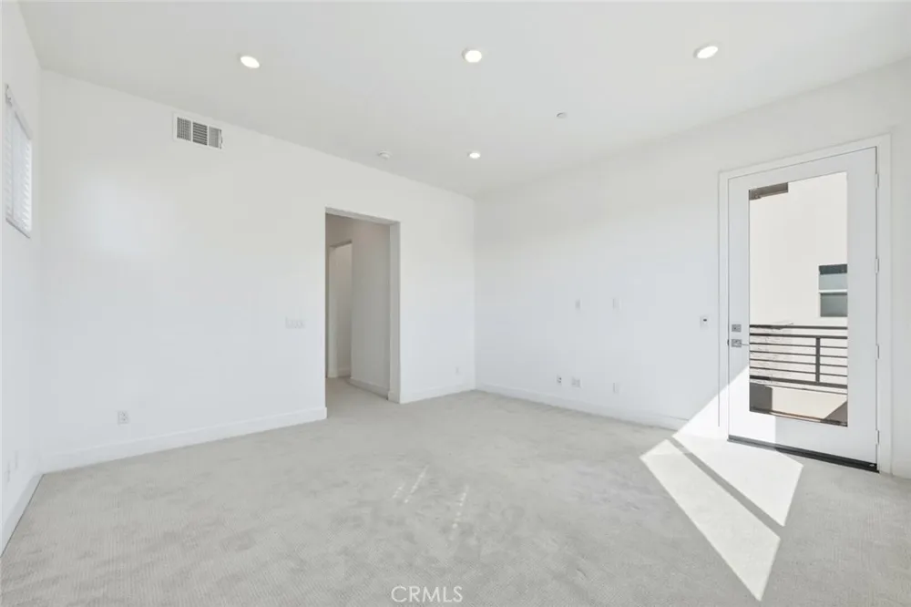 426 Treble Irvine, CA 92618