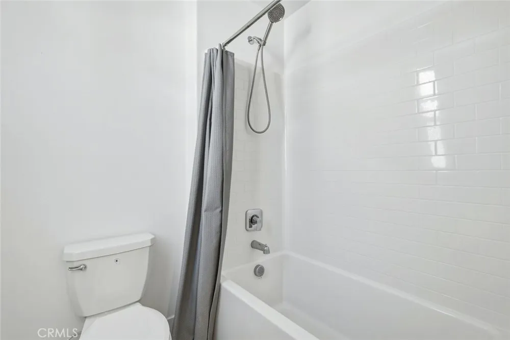 426 Treble Irvine, CA 92618