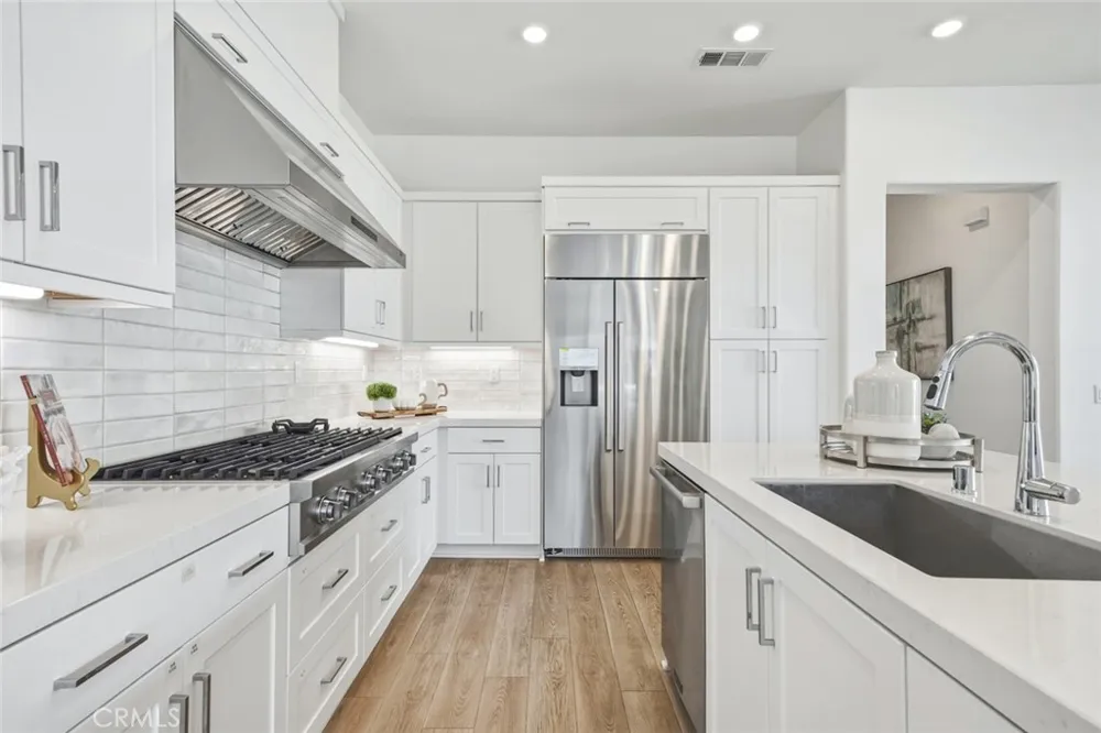 426 Treble Irvine, CA 92618