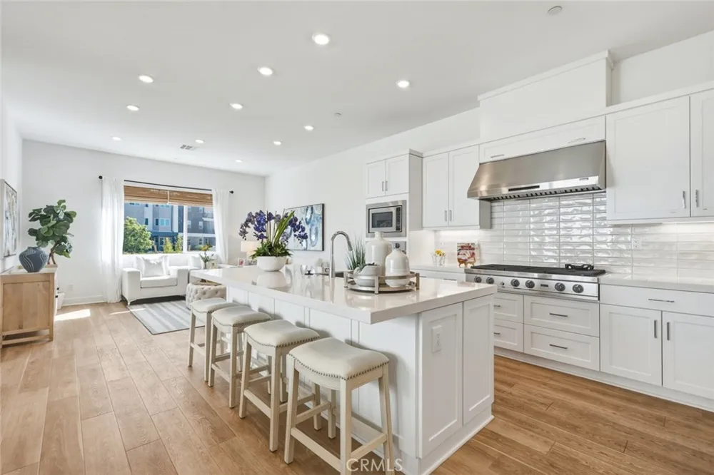 426 Treble Irvine, CA 92618