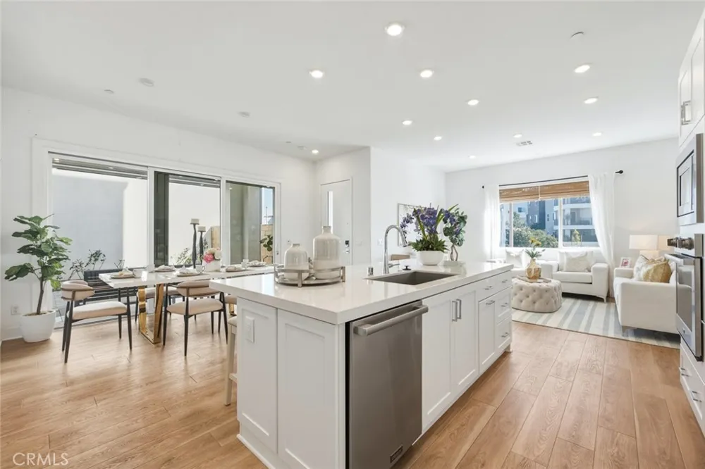 426 Treble Irvine, CA 92618