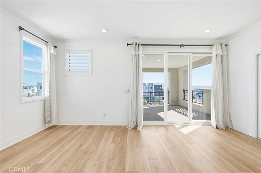 426 Treble Irvine, CA 92618