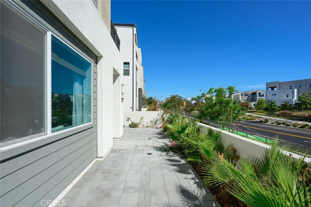 426 Treble Irvine, CA 92618