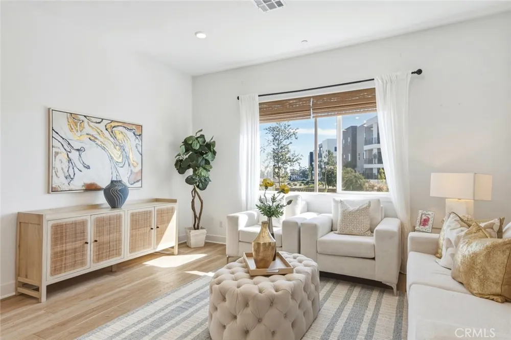 426 Treble Irvine, CA 92618