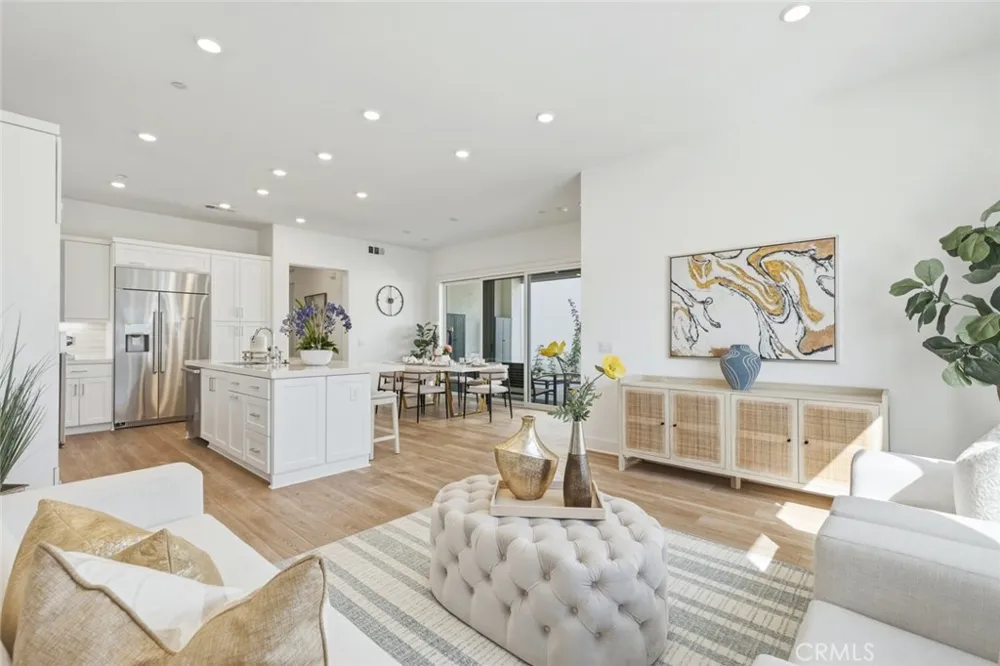 426 Treble Irvine, CA 92618