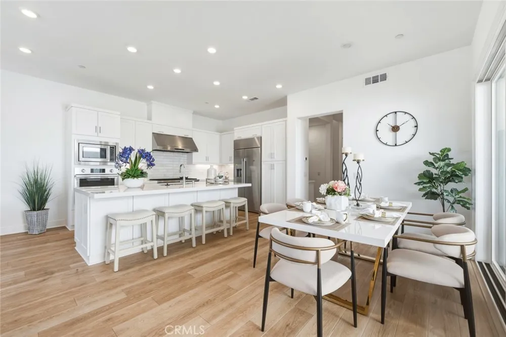 426 Treble Irvine, CA 92618