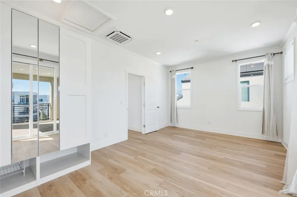 426 Treble Irvine, CA 92618