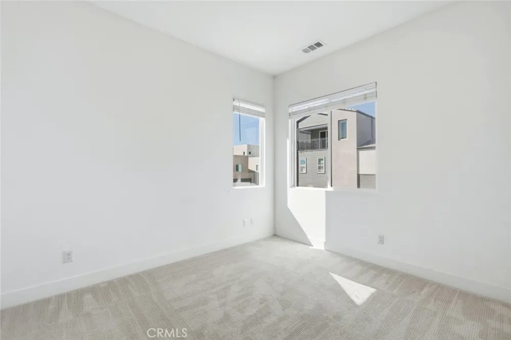 426 Treble Irvine, CA 92618