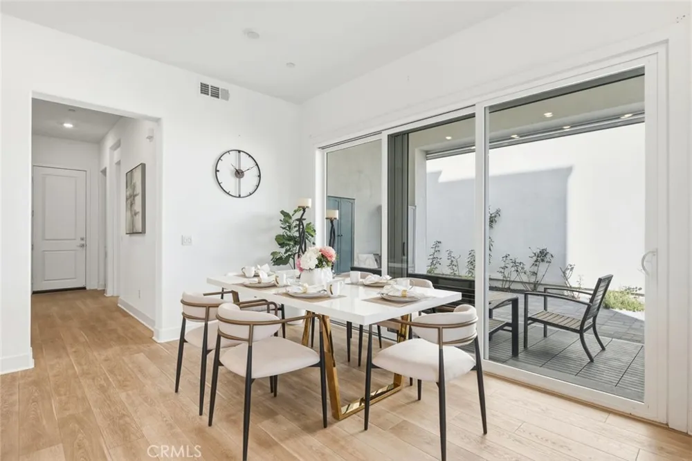 426 Treble Irvine, CA 92618