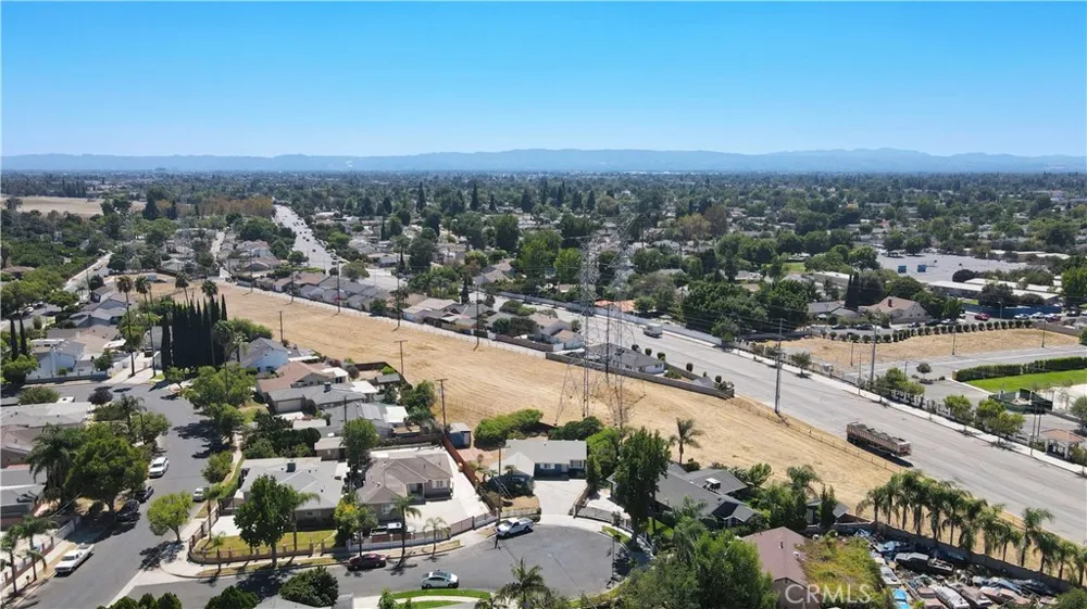 14766 Kingsbury Street San Fernando, CA 91345
