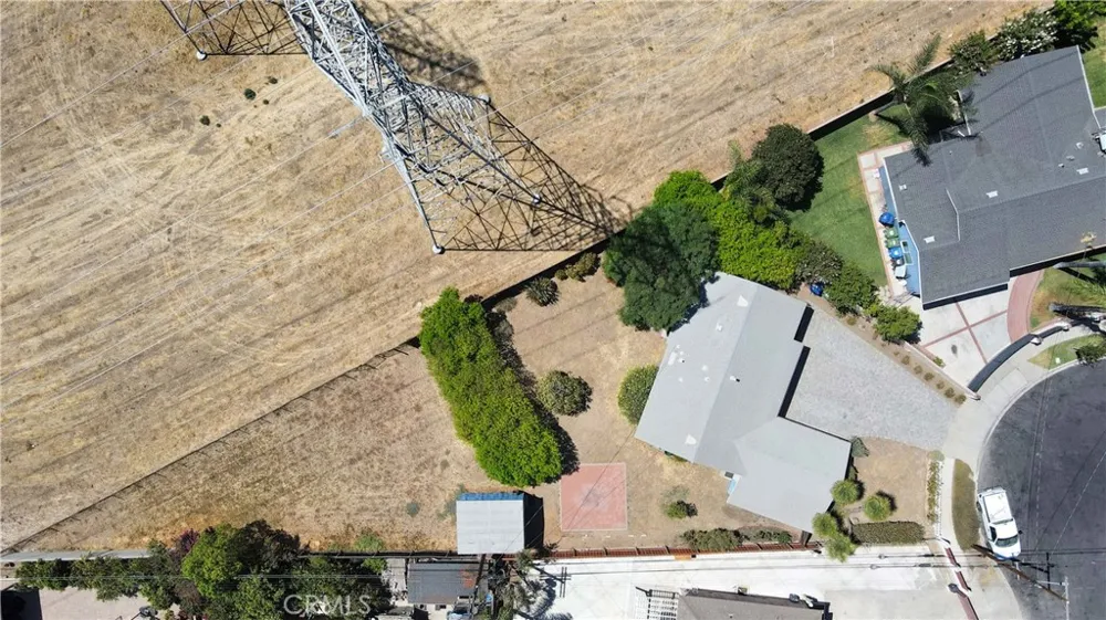 14766 Kingsbury Street San Fernando, CA 91345