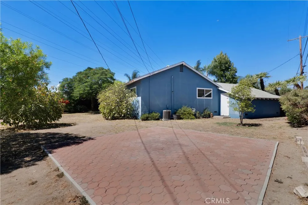14766 Kingsbury Street San Fernando, CA 91345