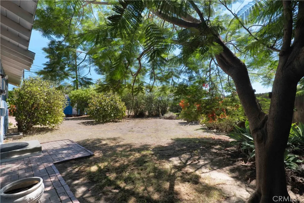 14766 Kingsbury Street San Fernando, CA 91345