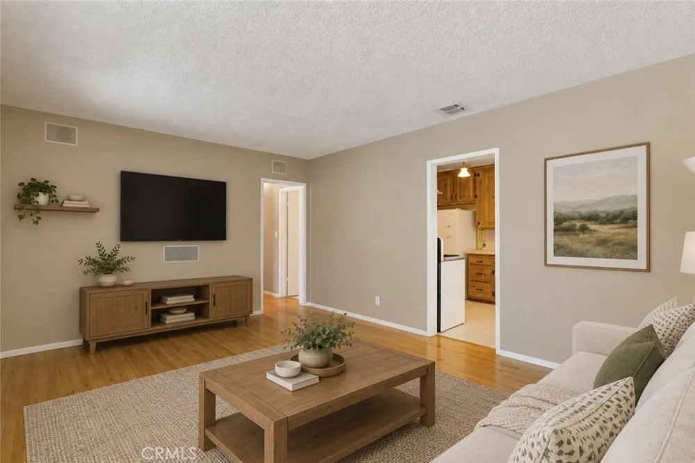 14766 Kingsbury Street San Fernando, CA 91345