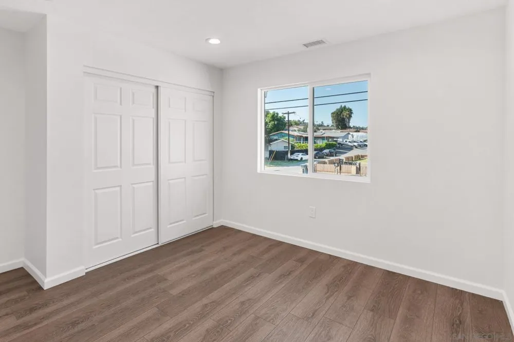 9099 Rosedale Spring Valley, CA 91977