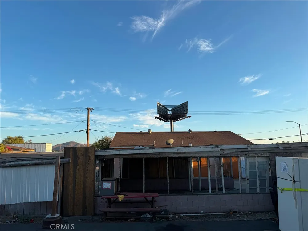 14610 Washington Fontana, CA 92335